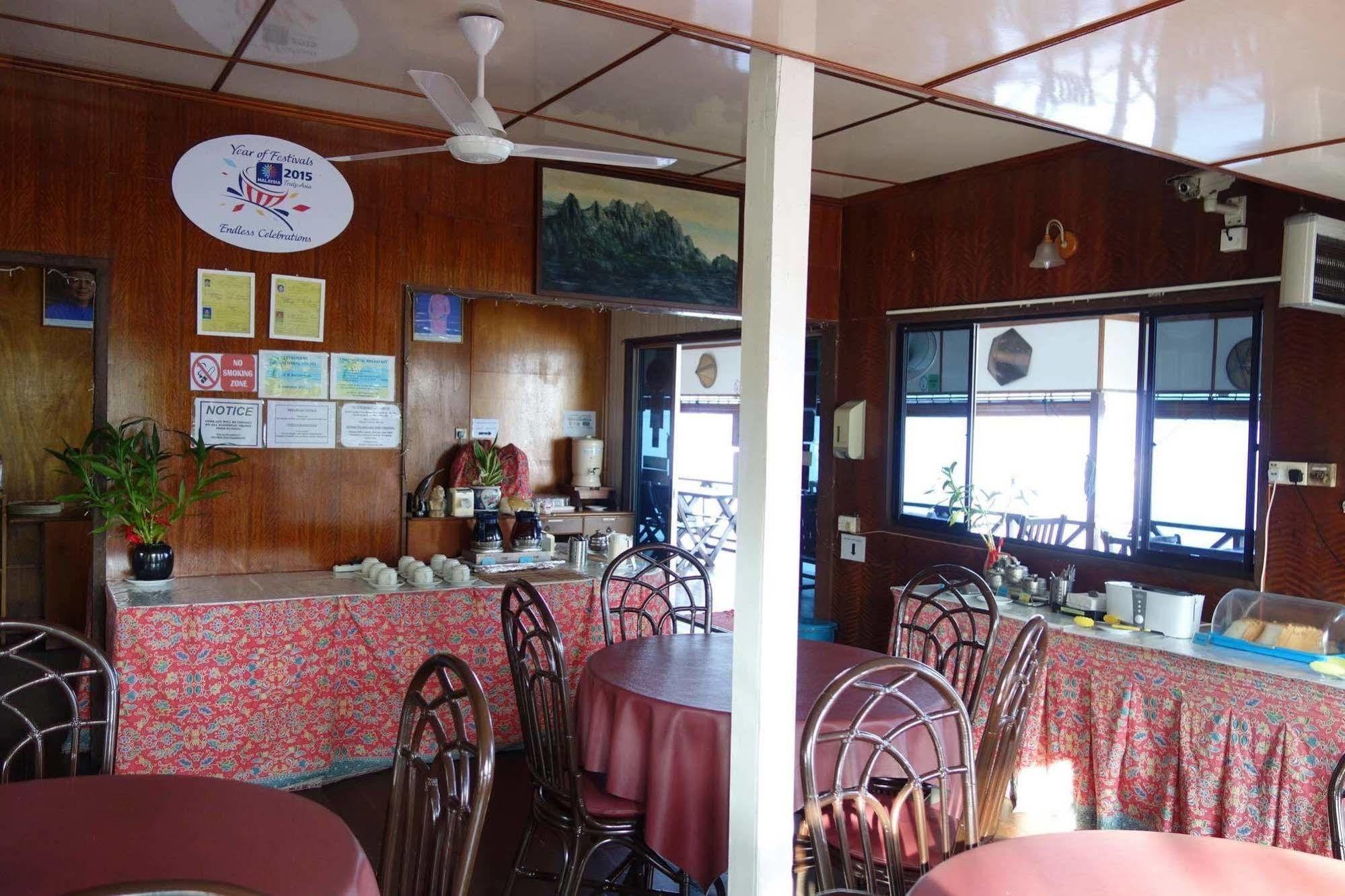 Seaside Travellers Inn Kinarut Buitenkant foto